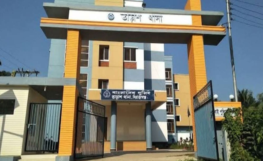 তাড়াশে পুলিশ পরিচয়ে টাকা ছিনতাইয়ের অভিযোগ