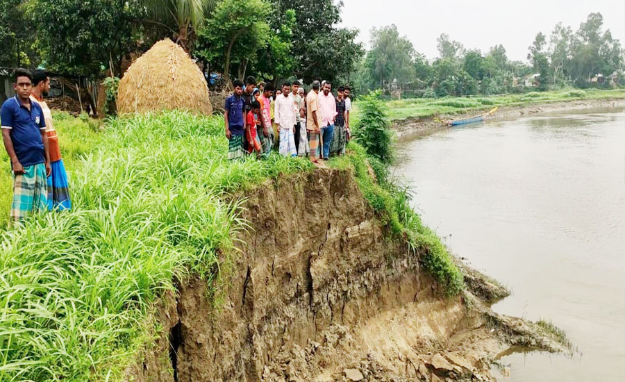 বগুড়ায় বাঙালি নদীর ভাঙনের কবলে ৫ গ্রাম হুমকির মুখে ফসলি জমি ও বসতবাড়ী