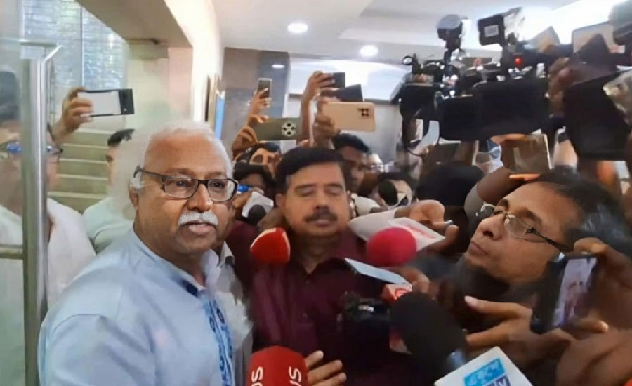 আগুন আতঙ্কে ঐকমত্য কমিশন থেকে বের হয়ে গেলেন রাজনীতিবিদরা