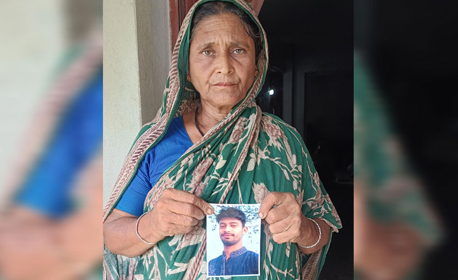 এক বছর ধরে নিখোঁজ সন্তানকে ফিরে পেতে মায়ের আকুতি