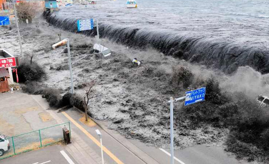 ভূমিকম্পের পর এবার রাশিয়ায় সুনামির আঘাত