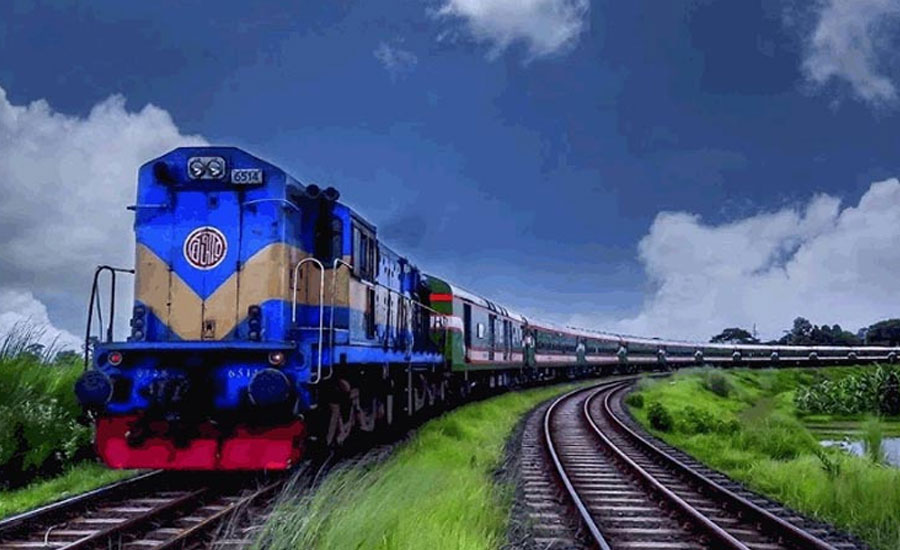ছাত্র-জনতাকে ঢাকায় আনতে আট জোড়া ট্রেন ভাড়া করল সরকার