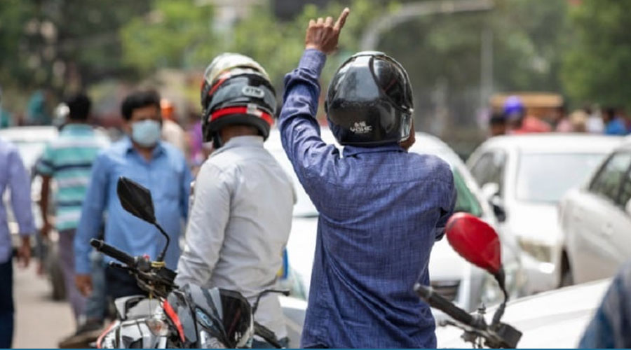 অফলাইন রাইড : নিরাপত্তাহীন যাত্রা ও আইনি ঝুঁকি