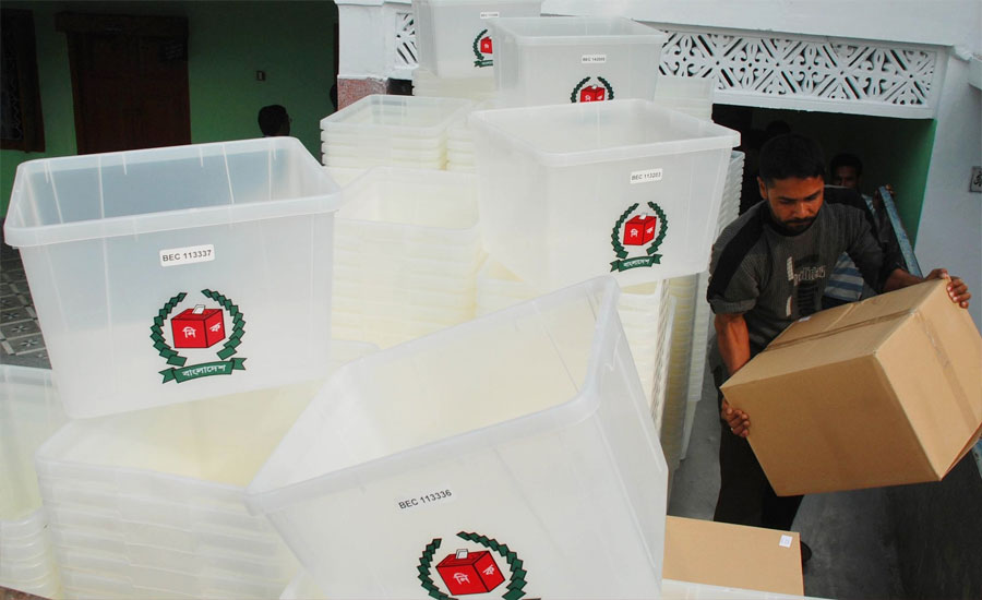 সুঁই-সুতা থেকে মোমবাতি, ভোটের কেনাকাটা শুরু ইসির