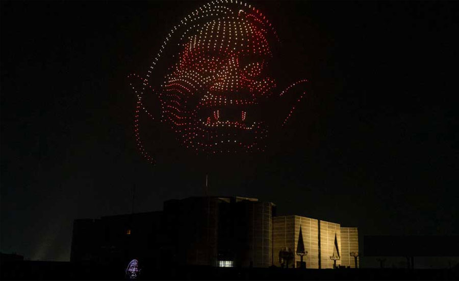 '৩৬ জুলাই' উদযাপন, রাতের আকাশে হাজার ড্রোন, 'ডু ইউ মিস মি?'