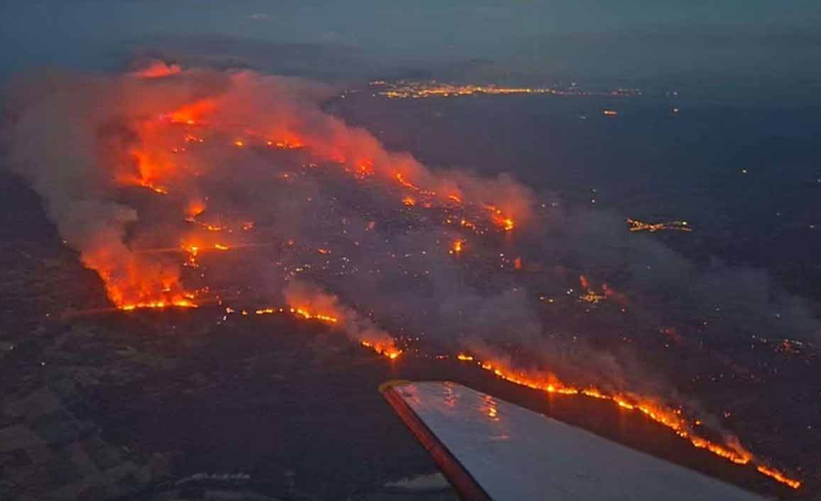 ৮ দশকের মধ্যে সবচেয়ে ভয়াবহ দাবানলে জ্বলছে ফ্রান্স