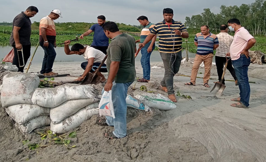তেঁতুলিয়ায় ড্রেজার মেশিন বন্ধে পুলিশের বিশেষ অভিযান