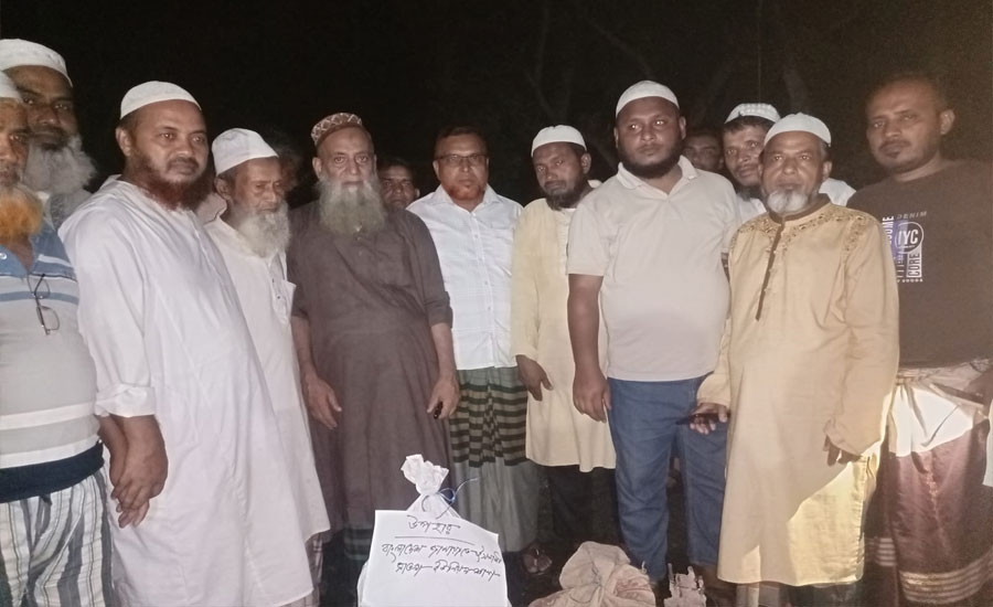 উজিরপুরের সাতলায় অগ্নিকাণ্ডে ক্ষতিগ্রস্ত পরিবারের পাশে জামায়াতে ইসলামী!