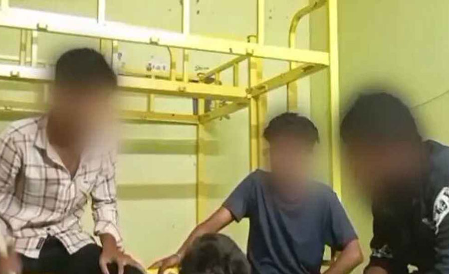 র‍্যাগিংয়ের নামে শিক্ষার্থীকে ইলেকট্রিক শক, অতঃপরins class=