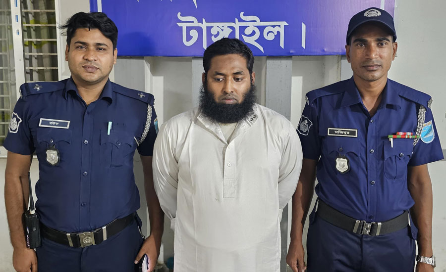 ছাত্রের সাথে মাদ্রাসা শিক্ষকের বিকৃত যৌনাচার, শিক্ষক গ্রেফতার 