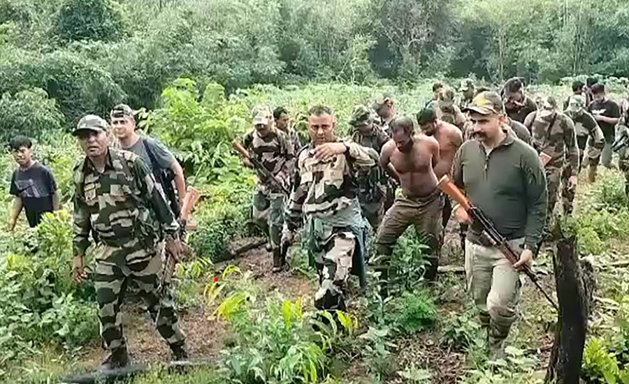 ভারতে আটক ৫ বাংলাদেশি, নিজেদের আ. লীগ কর্মী ও পুলিশ সদস্য দাবি