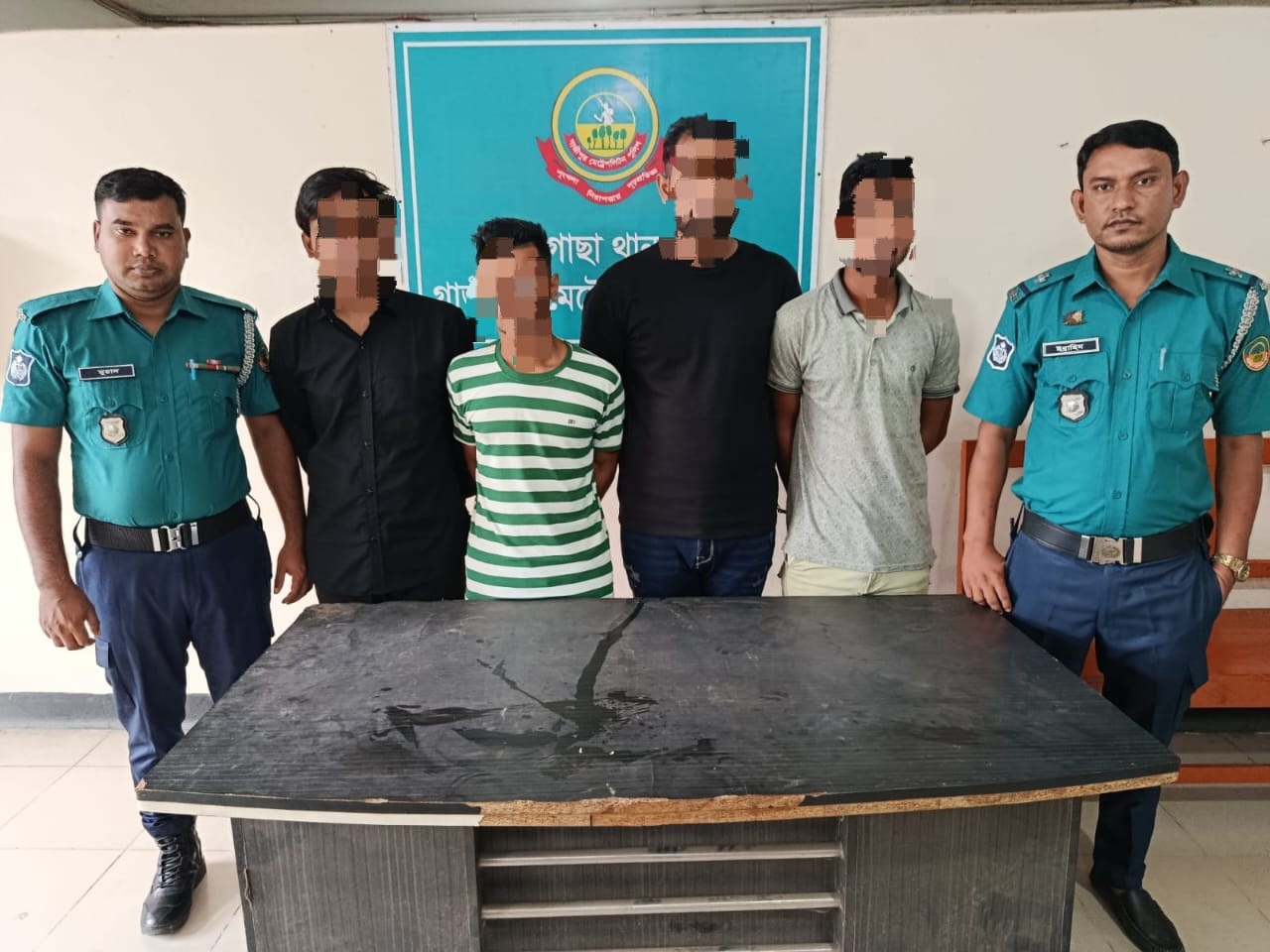 গাছায় সিভিলসার্জনের বাড়িতে ডাকাতি অভিযানে ৬ ডাকাত সদস্য গ্রেপ্তার