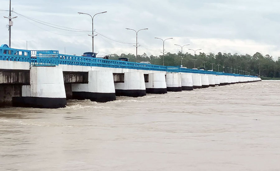 হু হু করে বাড়ছে তিস্তার পানি, বন্যার আশঙ্কা