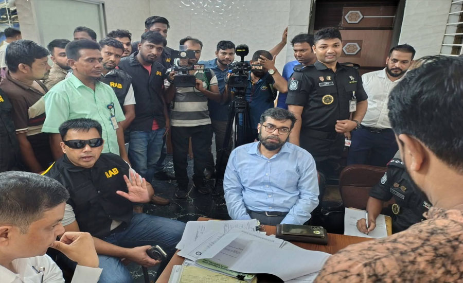 ময়মনসিংহে ক্লিনিকে র‌্যাবের অভিযান; ৭ লক্ষাধিক টাকা জরিমানা, ৮ জনের কারাদণ্ড 