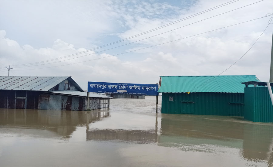 চাঁপাইনবাবগঞ্জের পানিবন্দী জনজীবন স্বাস্থ্য ঝুঁকিতে