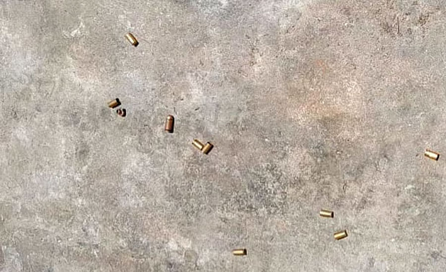 চাঁদা না দেওয়ায় ব্যবসায়ীর বাড়ি লক্ষ্য করে গুলি