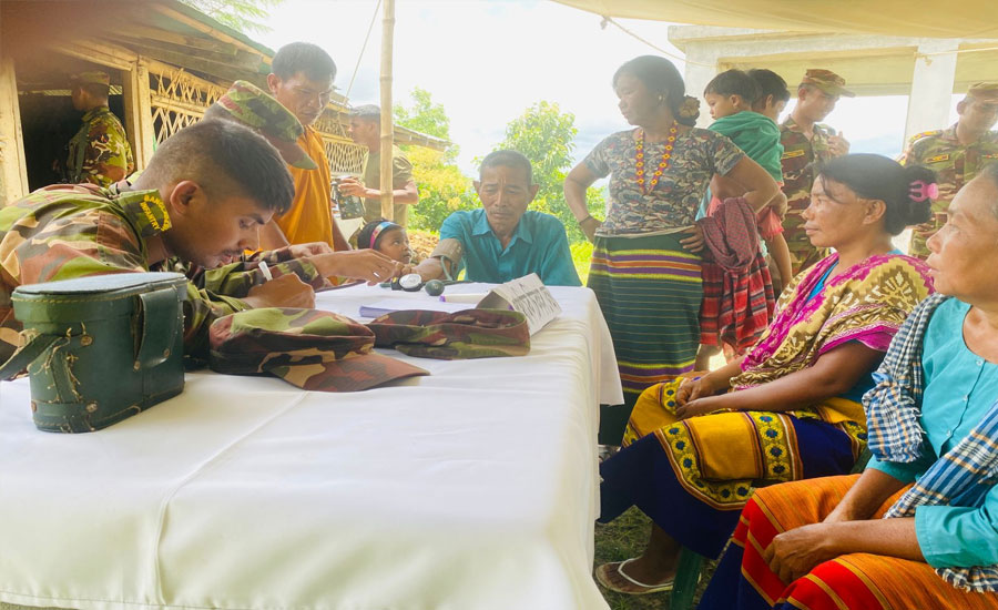 রাজস্থলী মিতিঙ্গাছড়িতে সেনাবাহিনী বিনামূল্যে চিকিৎসা সেবা ও ঔষধ বিতরণ