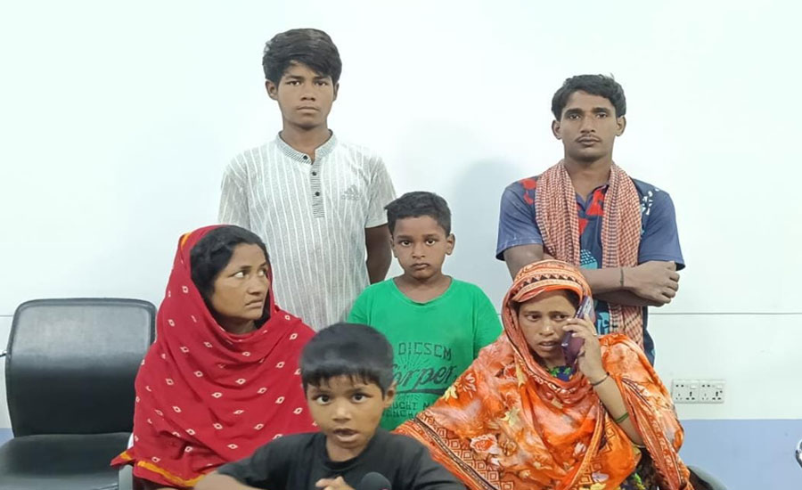 চাঁপাইনবাবগঞ্জে ৬ ভারতীয় নাগরিক আটক, গ্রহণ করা হবে আইনানুগ ব্যবস্থা
