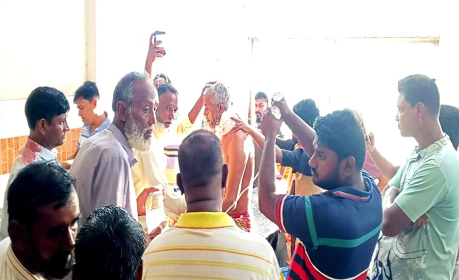 দামুড়হুদার ফজলুর রহমানকে কুপিয়ে গুরুতর, উন্নত চিকিৎসার জন্য ঢাকায় স্থানান্তর