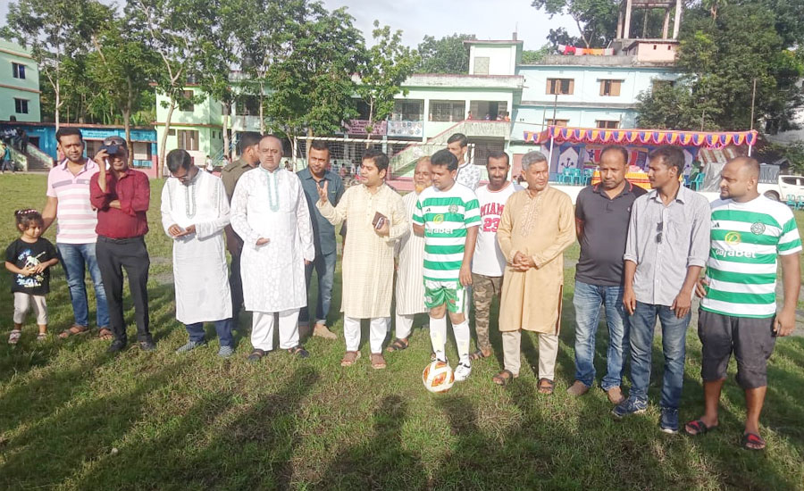 উজিরপুরে ডাকবাংলা ফুটবল লীগের শুভ উদ্ধোধন করেন-ইউএনও আলী সুজা