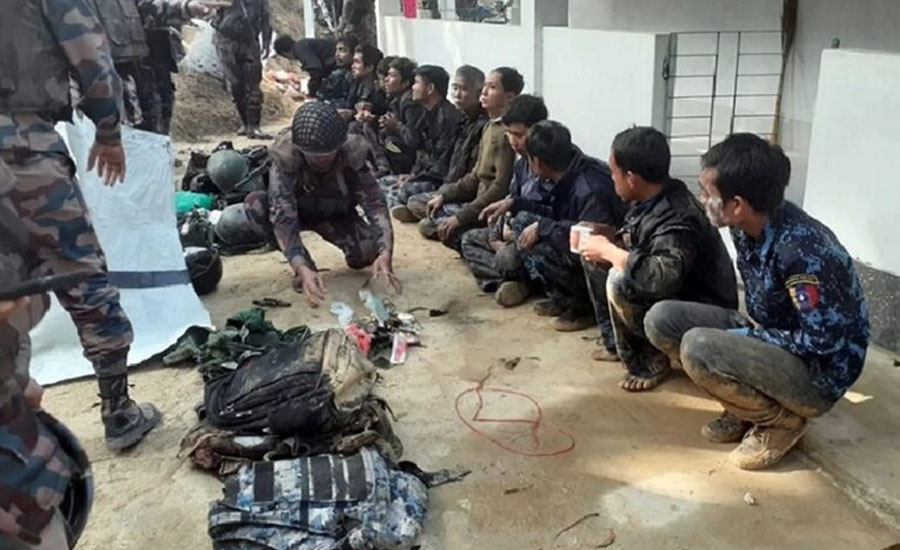 ‘বাড়ি ফেরানোর’ সম্মেলনের আগে মিয়ানমারের ‘বাড়ি ছাড়ছেন’ রোহিঙ্গারা