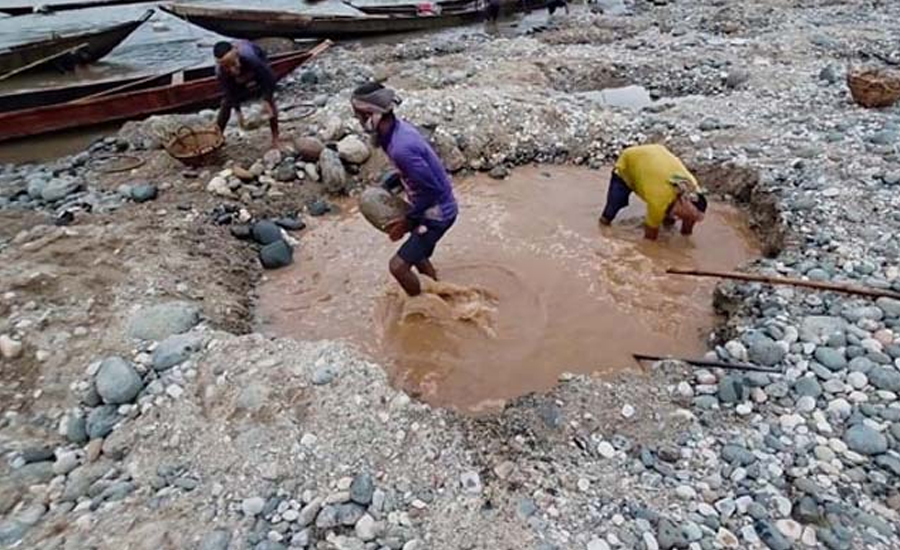 ডিসি-এসপির পকেটেও যেত পাথরলুটের টাকা!