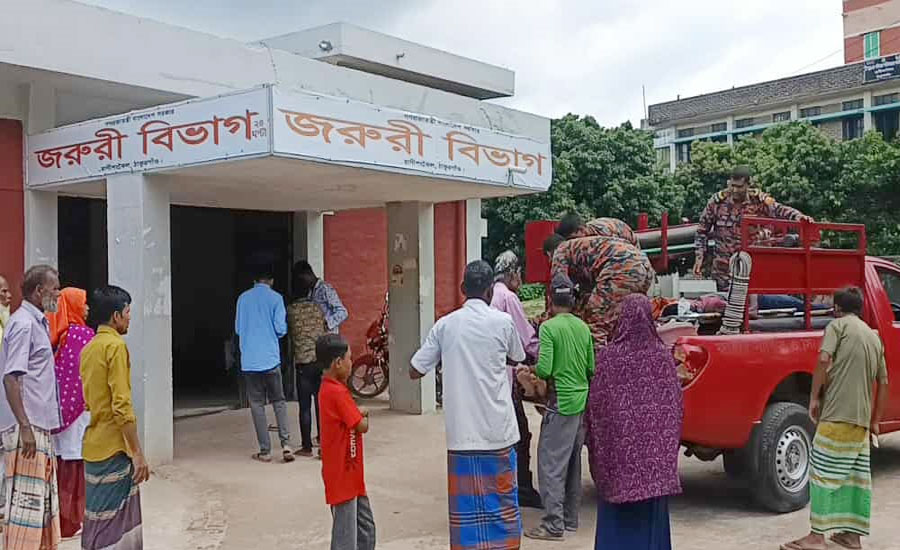 রাণীশংকৈলে মোটরসাইকেলের মুখোমুখি সংঘর্ষে নিহত ১,আহত ৪