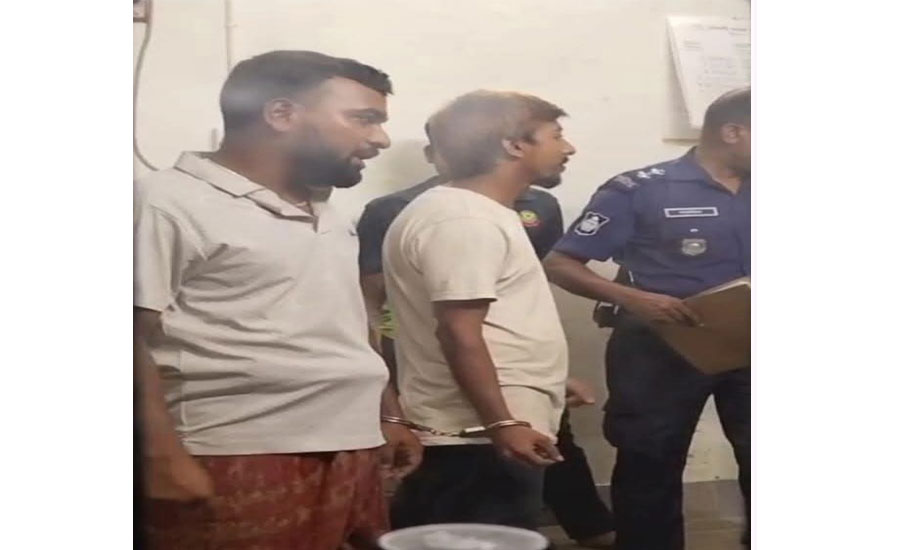 ময়মনসিংহে সেনাবাহিনীর হাতে নারীসহ জেলা তাঁতি দলের সদস্য সচিব গ্রেপ্তার