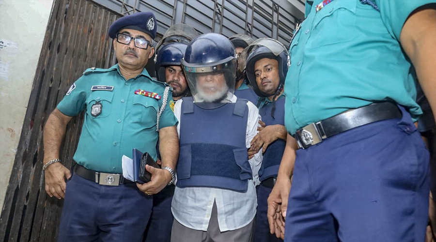 কারাগারে সাবেক বিচারপতি খায়রুল হকের হার্ট অ্যাটাক