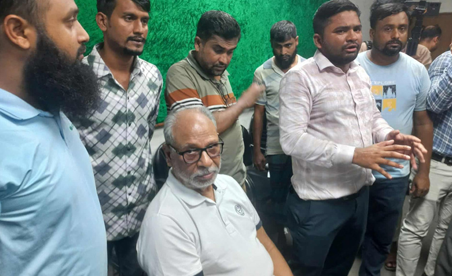 ‘মঞ্চ ৭১’র অনুষ্ঠান থেকে সাবেক মন্ত্রী লতিফ সিদ্দিকী আটক