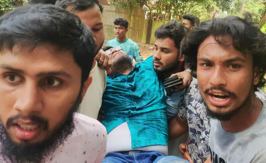 রণক্ষেত্র চট্টগ্রাম বিশ্ববিদ্যালয়, প্রক্টরসহ আহত ১৫
