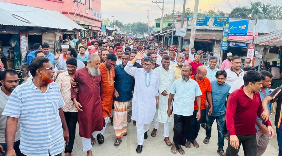 দলের দুঃসময় থেকে আজও জনগণের পাশে অধ্যাপক কামাল হোসেন