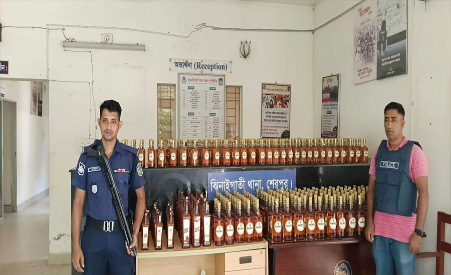 ঝিনাইগাতী সীমান্তে বিপুল পরিমাণ বিদেশী মদ জব্দ