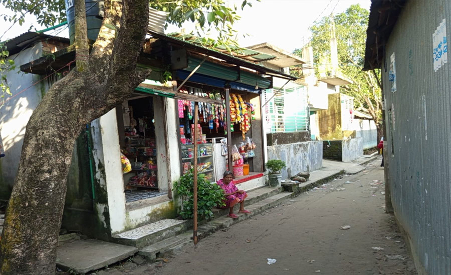 গাজীপুরে মাদক ব্যবসায়ীর হুমকিতে পরিবার, জিডির পরও চলছে নির্যাতন — প্রবাস যাত্রা থামিয়ে দেওয়ার হুমকি