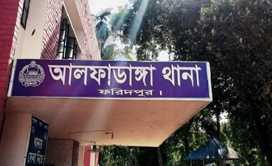 আলফাডাঙ্গায় জমি নিয়ে বিরোধ, হামলায় আহত ৩, থানায় অভিযোগ