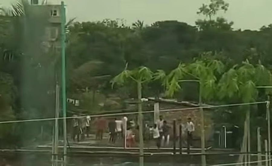 একের পর এক সামনে আসছে শিক্ষার্থীদের কোপানো ও লাঠিপেটার ভিডিও