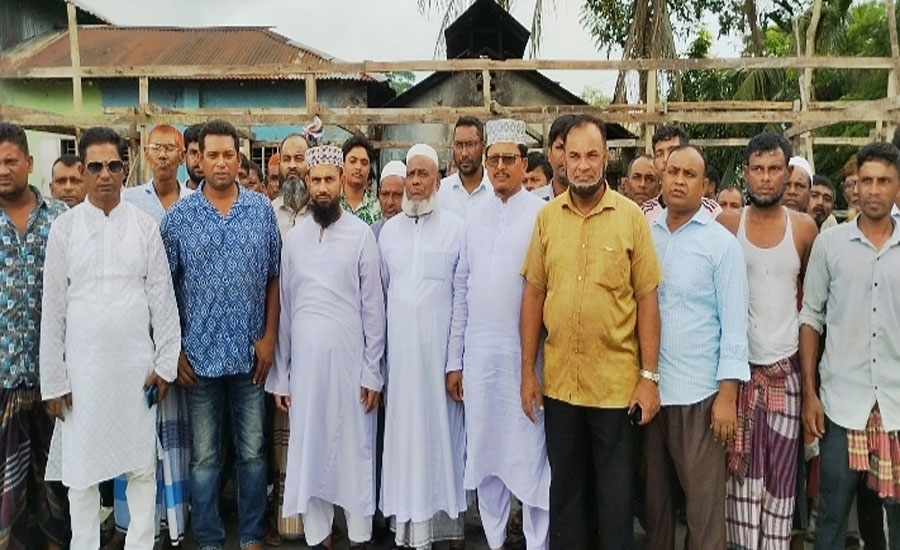 কাকরধা মাধ্যমিক বিদ্যালয়ের গাছ কাটা নিয়ে অপপ্রচার বিভিন্ন মহলে ক্ষোভ  প্রকাশ