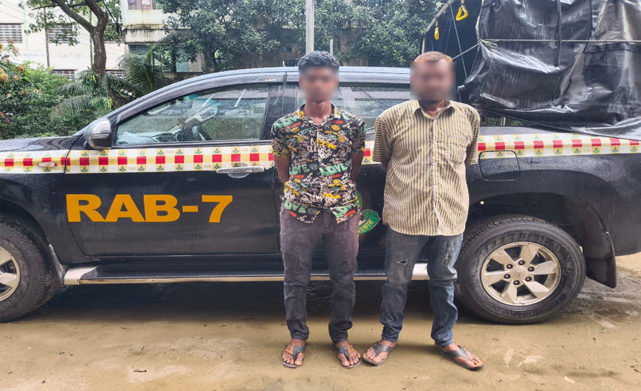 ফেনীতে র‍্যাবের অভিযানে ৯ হাজার লিটার চোরাই পেট্রোলসহ দুইজন আটক