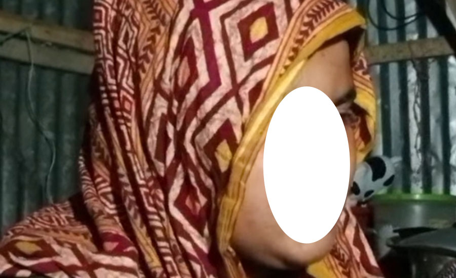 নাটোরে ফোন চুরির অপবাদে গৃহবধূকে নির্যাতনের অভিযোগ