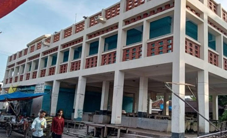 গোপালগঞ্জের গ্রামে আধুনিক দোতলা মার্কেট