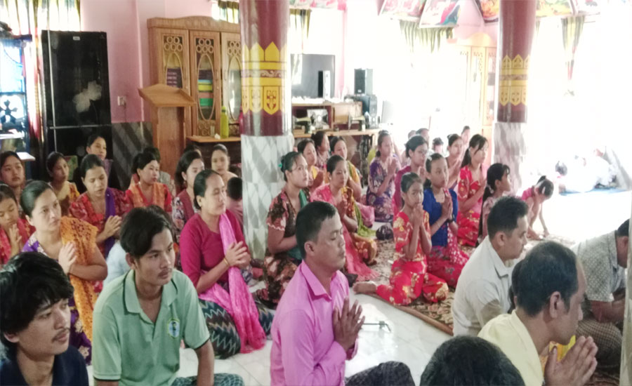 রুমায় বৌদ্ধ ধর্মাবলম্বীদের ধর্মীয় ভাবগাম্ভীর্যে মধু পূর্ণিমা উদযাপন