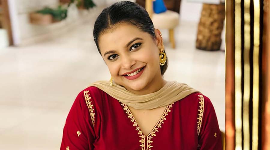 'রাজনীতি আমার মঞ্চ না' স্পষ্ট বার্তায় শবনম ফারিয়া