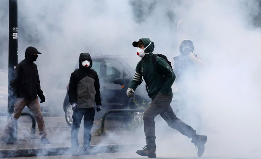 ফ্রান্সে জোরালো হচ্ছে ‘ব্লক এভরিথিং’ আন্দোলন, ৮০ হাজার পুলিশ মোতায়েন