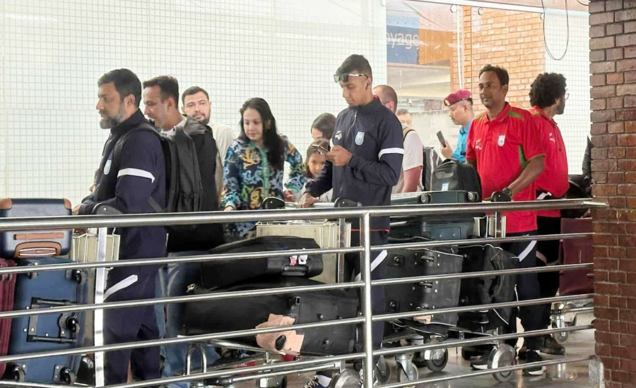 অবশেষে নেপালের এয়ারপোর্টে জামালরা, ফিরছেন দেশে