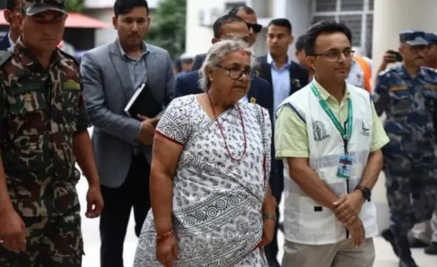 নতুন প্রধানমন্ত্রী দায়িত্ব নেওয়ার প্রথম দিনে শান্ত হতে শুরু করেছে নেপাল