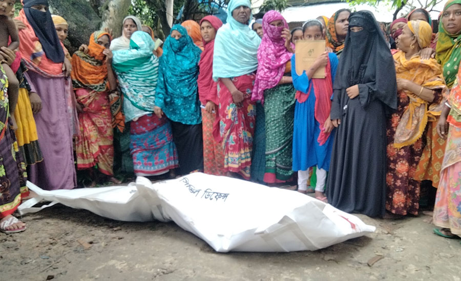 চাঁপাইনবাবগঞ্জে শ্বাশুড়িকে দাফন করতে এসে জামাই নিহত