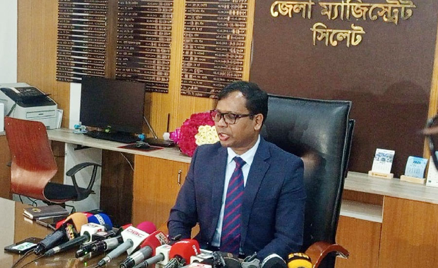 শোকজের প্রতিক্রিয়ায় যা জানালেন সিলেটের ডিসি সারওয়ার