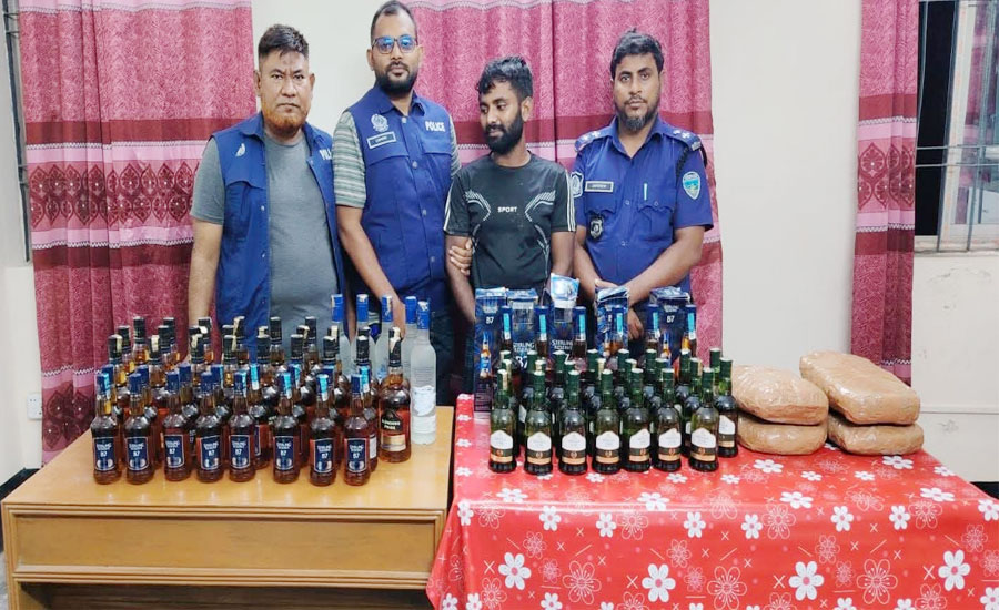 ভারতীয় হুইস্কি ও গাঁজার চালানসহ দাগনভূঞায় আটক ১