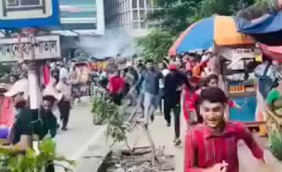 শ্যামলীতে আ. লীগের ঝটিকা মিছিলে ককটেল বিস্ফোরণ, আটক ৬