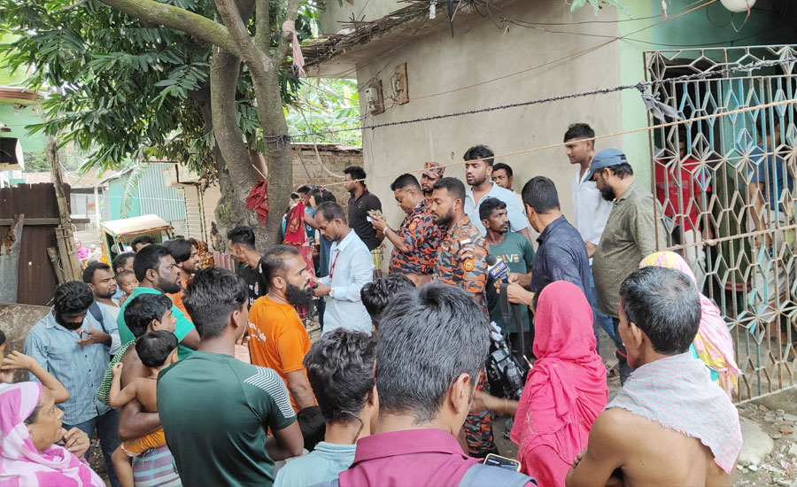 সোনারগাঁয়ে গ্যাস লাইন লিকেজের আগুনে দগ্ধ বাবা মায়ের পর মেয়ের মৃত্যু 